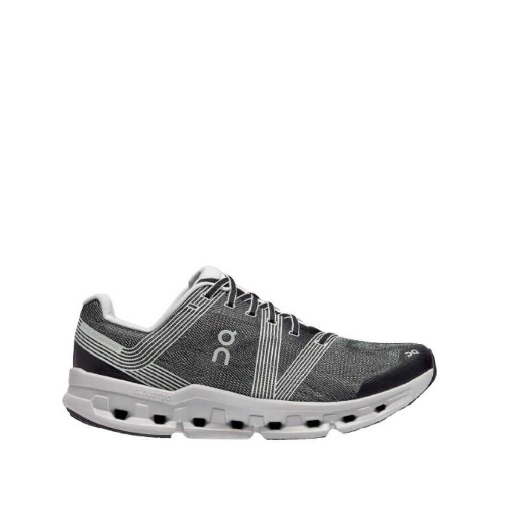 ON CLOUDGO MEN BLACK AND WHITE RUNNING SHOES