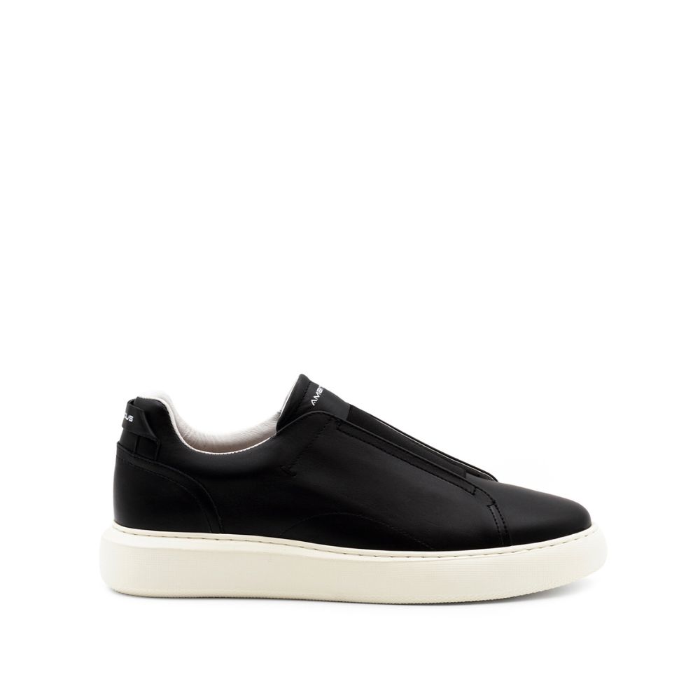 AMBITIOUS LOW TOP BLACK SNEAKERS